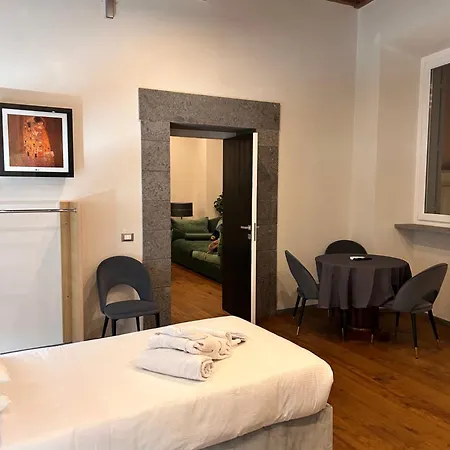 Fontana Di Trevi Luxury בית הארחה רומא