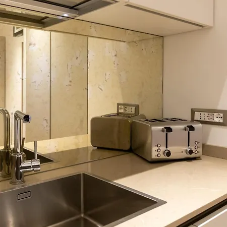 בית הארחה Fontana Di Trevi Luxury רומא